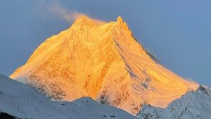 MANASLU CIRCUIT TREK