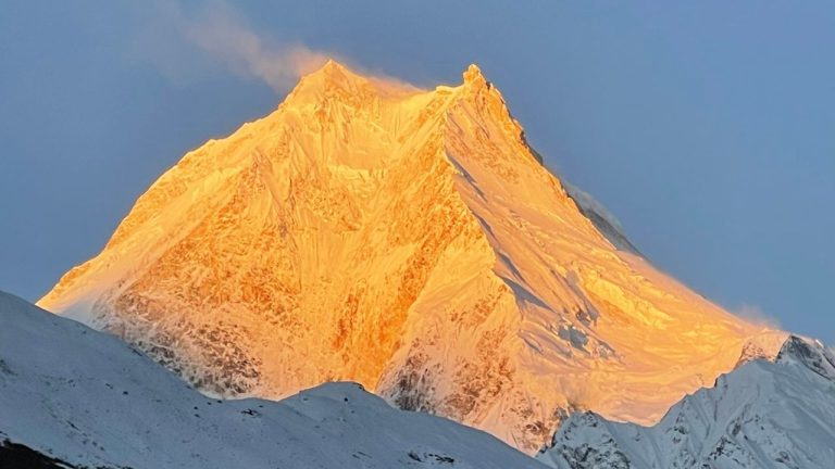 MANASLU CIRCUIT TREK