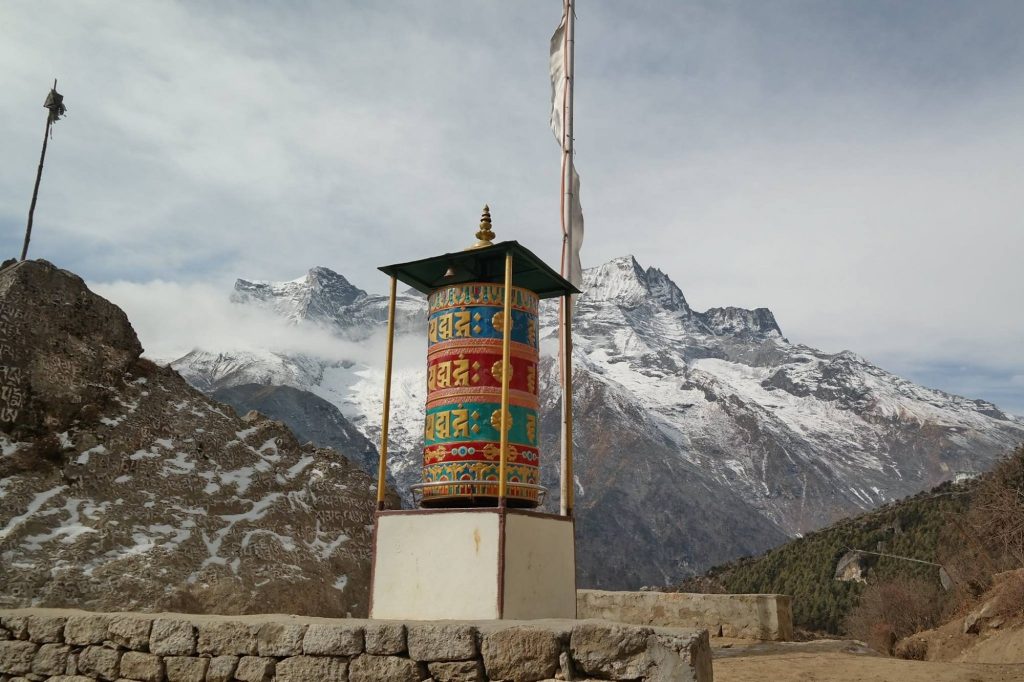 Why Us ? 1 along the trek