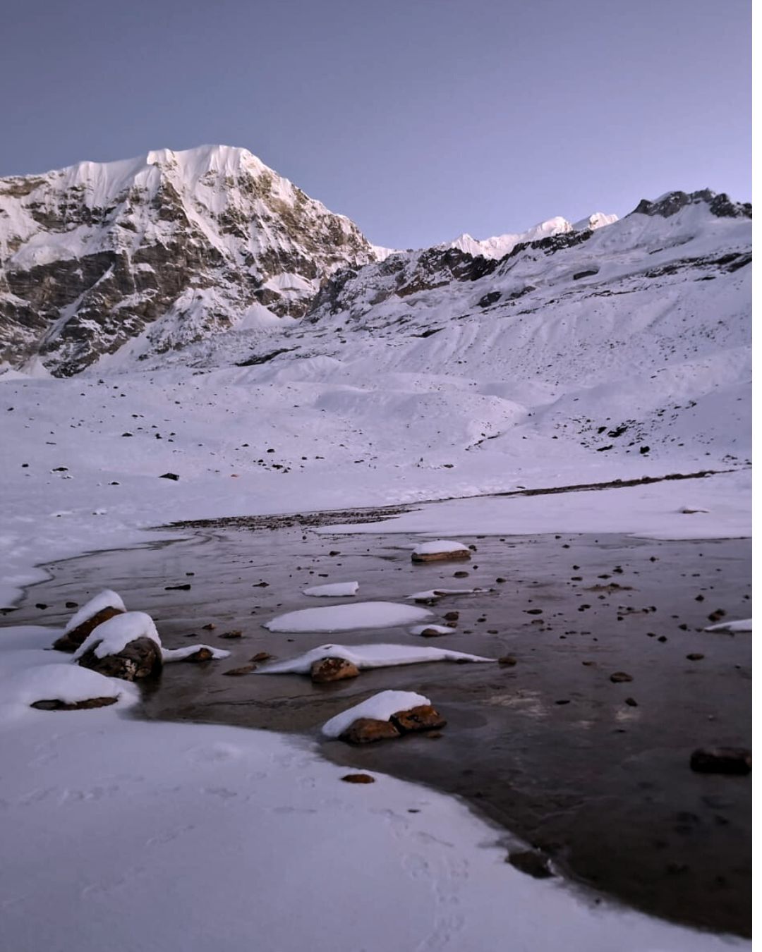 Climbers on final snow slope of Yala Peak