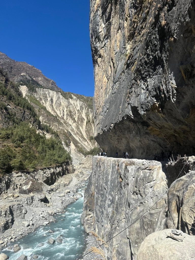 Annapurna Circuit vs Everest Base Camp
